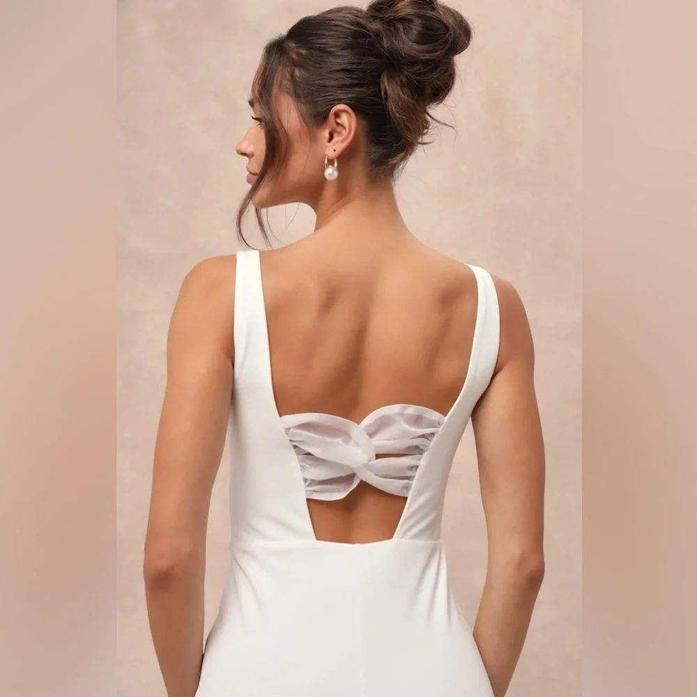 Regal Classic White Sleeveless Twist-Back Maxi Dress